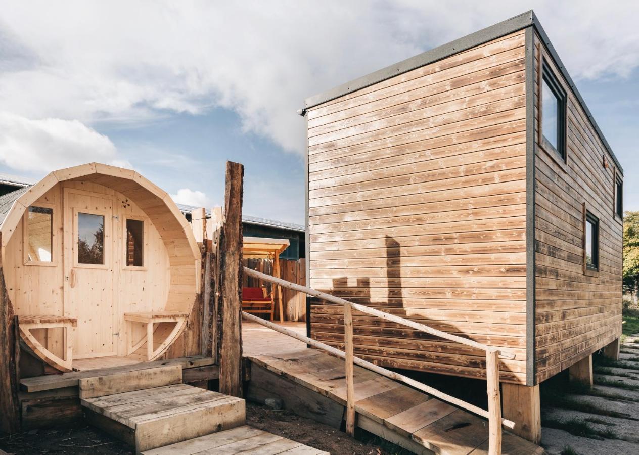 Idyllisches Tiny House Mit Sauna Loebau Exterior photo